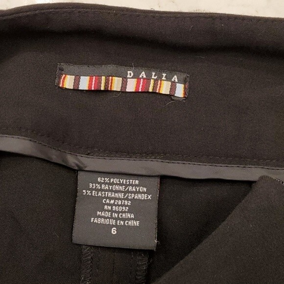 DALIA STRETCH BLACK SKIRT FIT AND FLARE SZ 6 - Picture 4 of 6